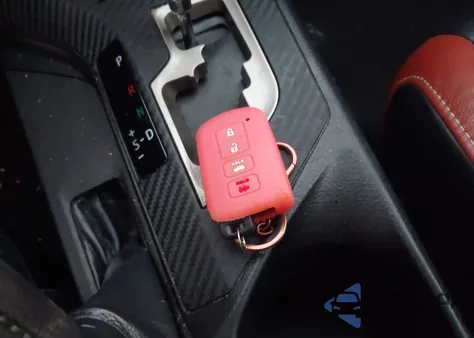 2013 Toyota Rav4 Limited from USA, damaged, VIN 2T3DFREV2DW119792